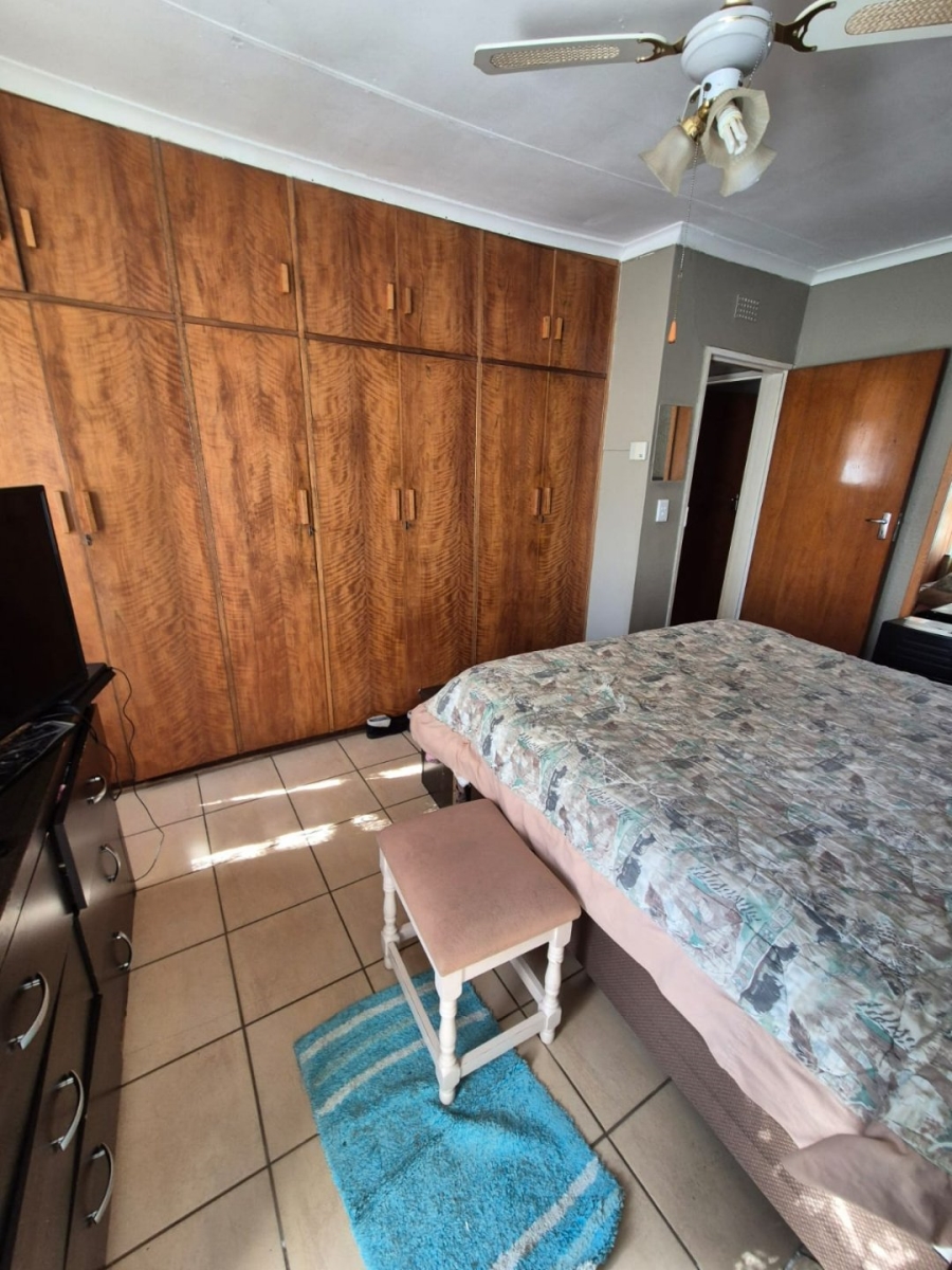 To Let 3 Bedroom Property for Rent in Universitas Ridge Free State